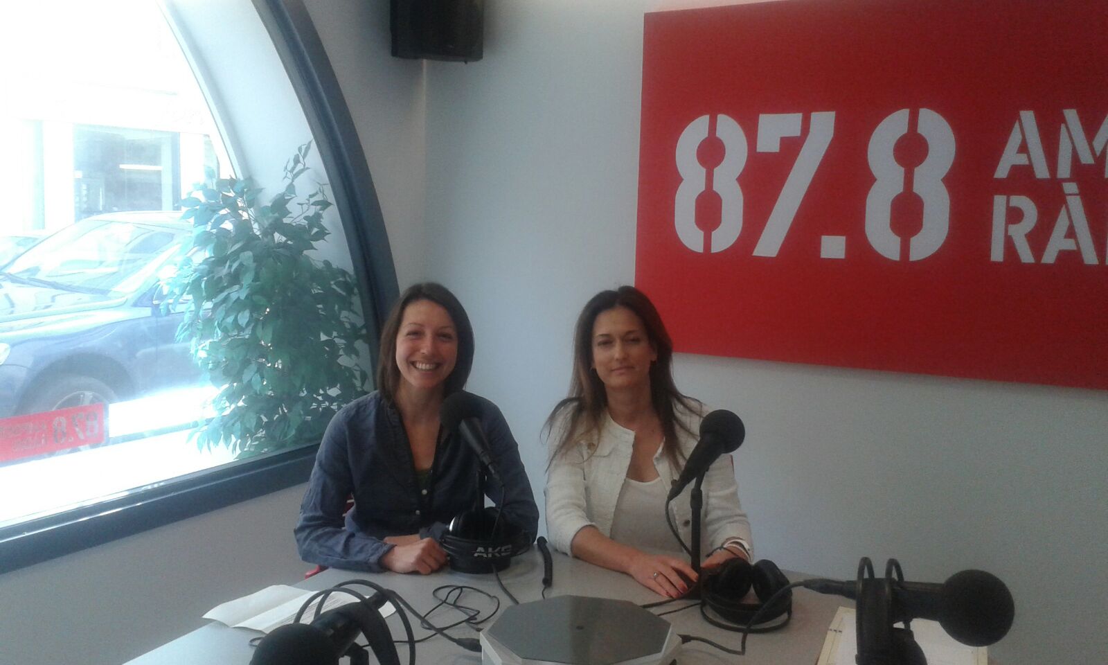 ENTREVISTA A MARIA BARBERÀ I LAIA CASTELLA PER EL DIA DE LA FAMILIA